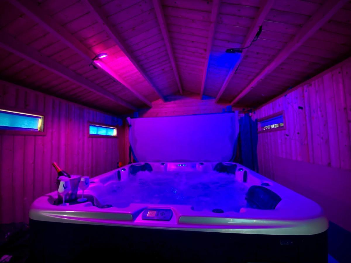 Beautiful Hot Tub Suite In Lytham St Annes Buitenkant foto