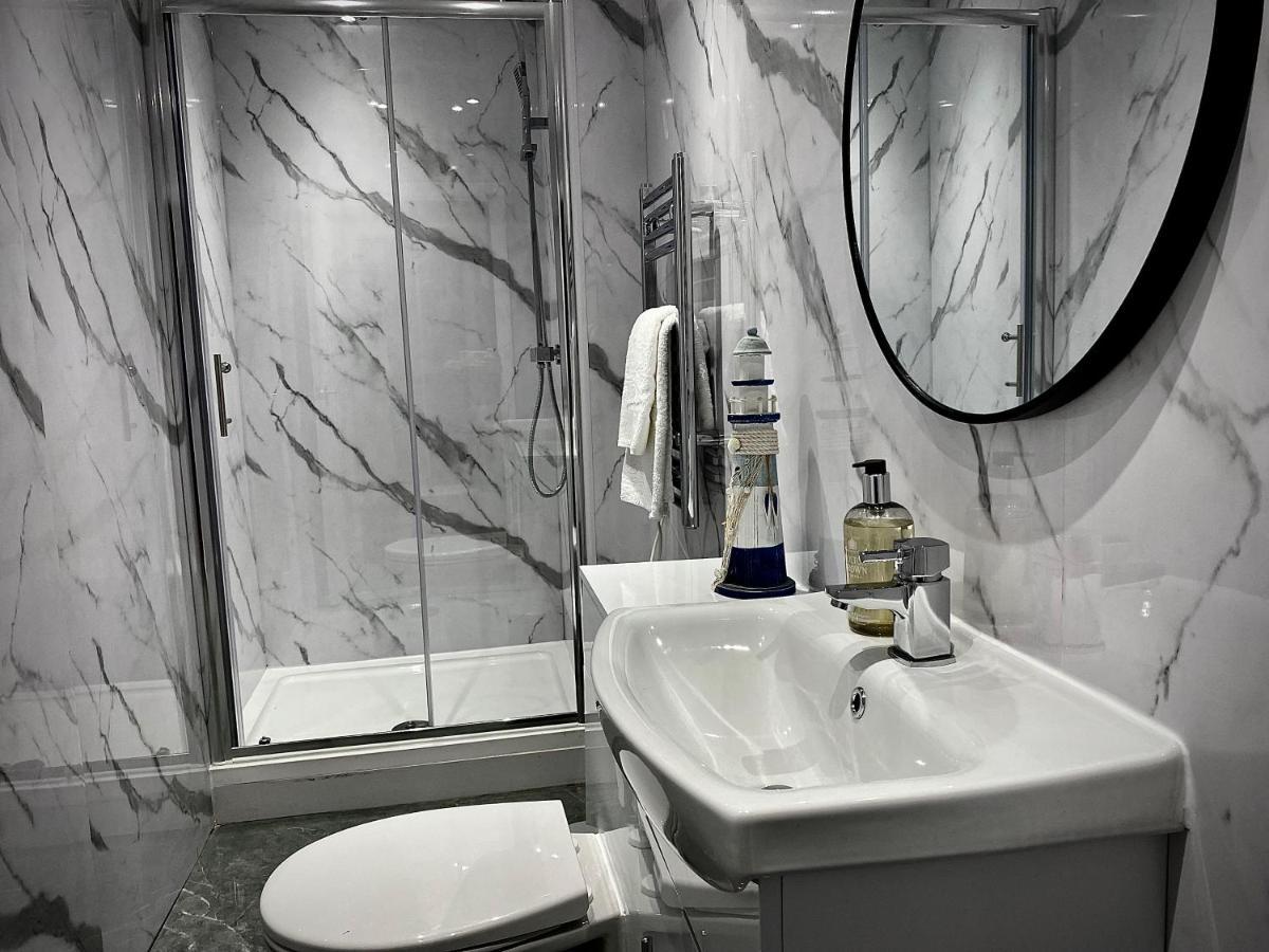 Beautiful Hot Tub Suite In Lytham St Annes Buitenkant foto